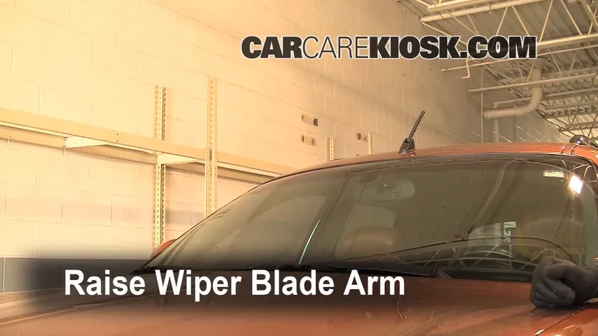 2004 Infiniti FX45 4.5L V8 Windshield Wiper Blade (Front)